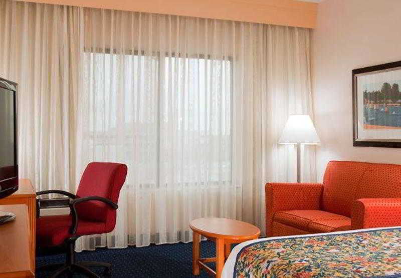 Courtyard Kansas / Convention Center Hotel Overland Park